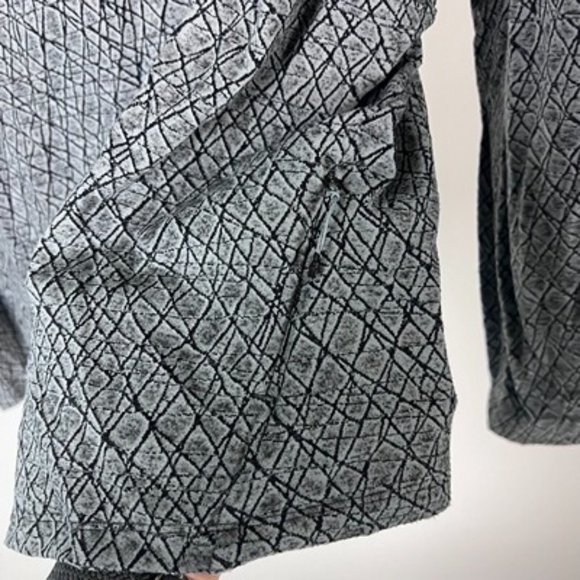 Lululemon Gray Surge Warm Half Zip Long Sleeve  Mock Neck Thumbholes Top Size L - Picture 6 of 11